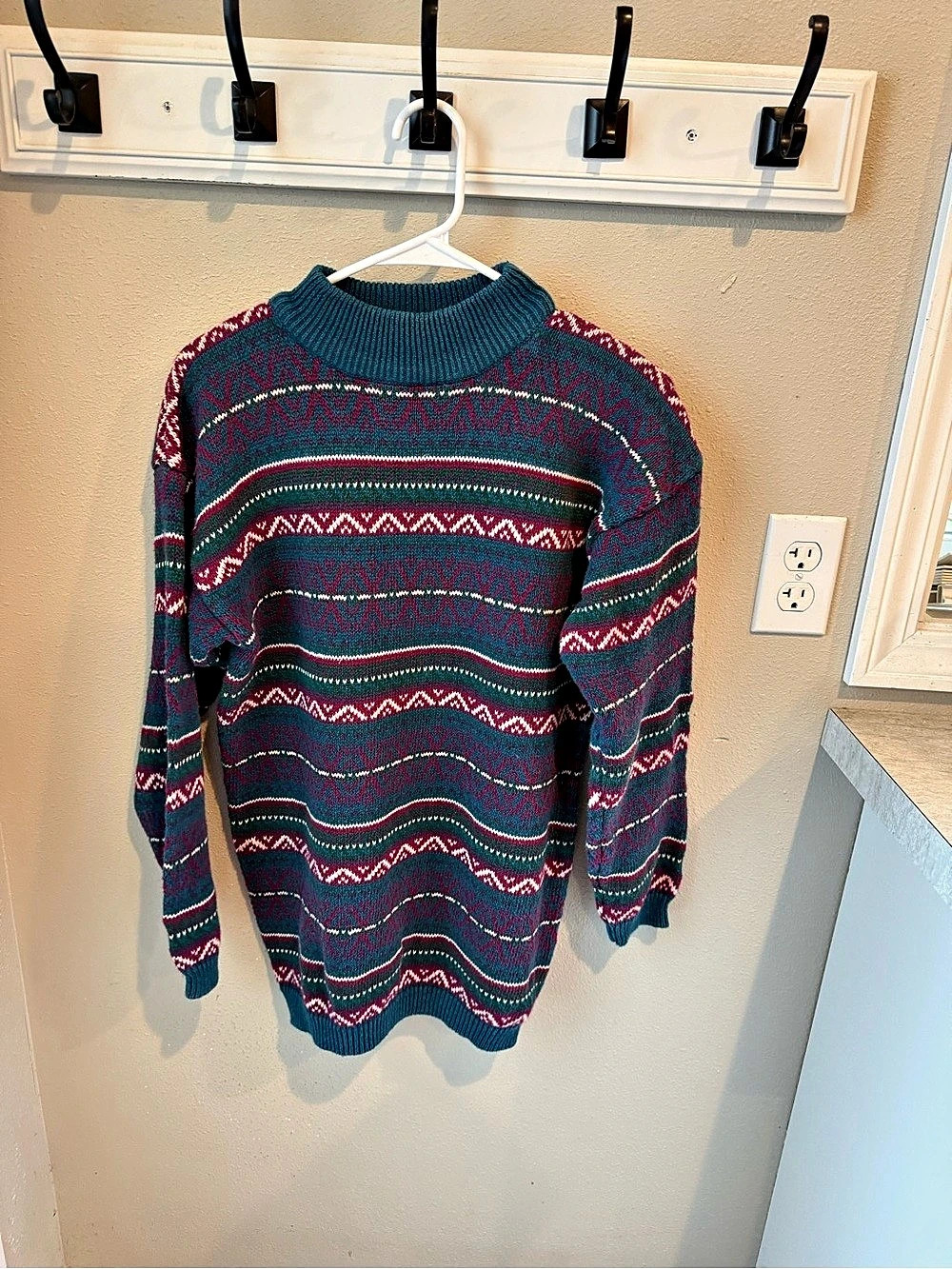 Northern Isles Geometric Knit Sweater in Blue & Red